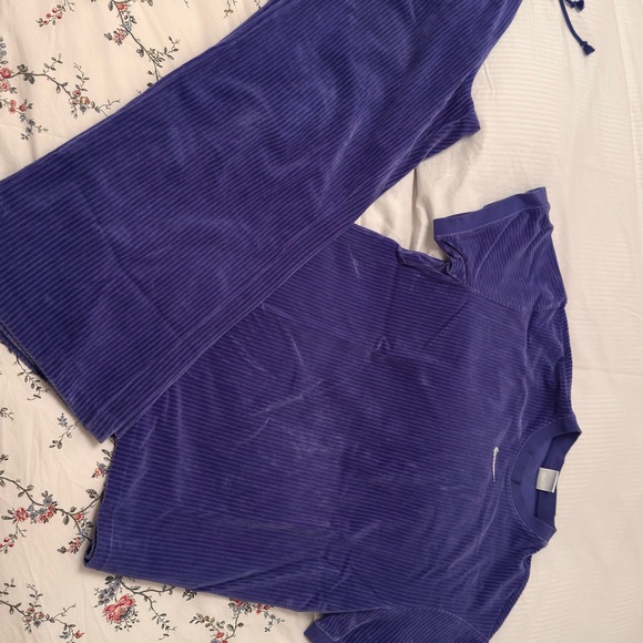 Nike Blue Velour Lounge Set - Picture 2 of 11